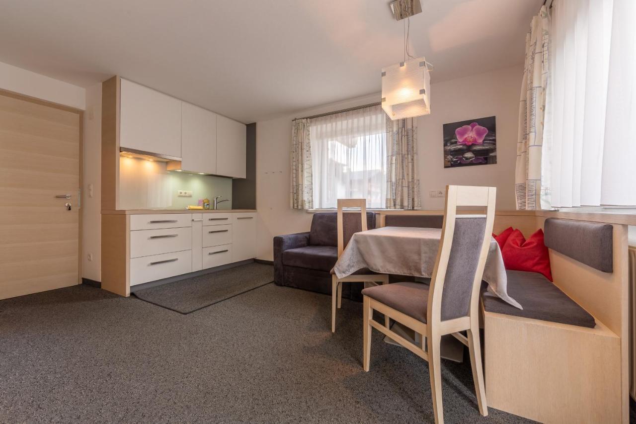 Alpengruss Apartman San Candido Kültér fotó