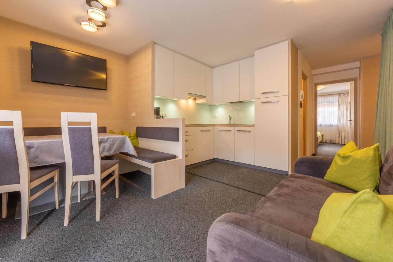 Alpengruss Apartman San Candido Kültér fotó