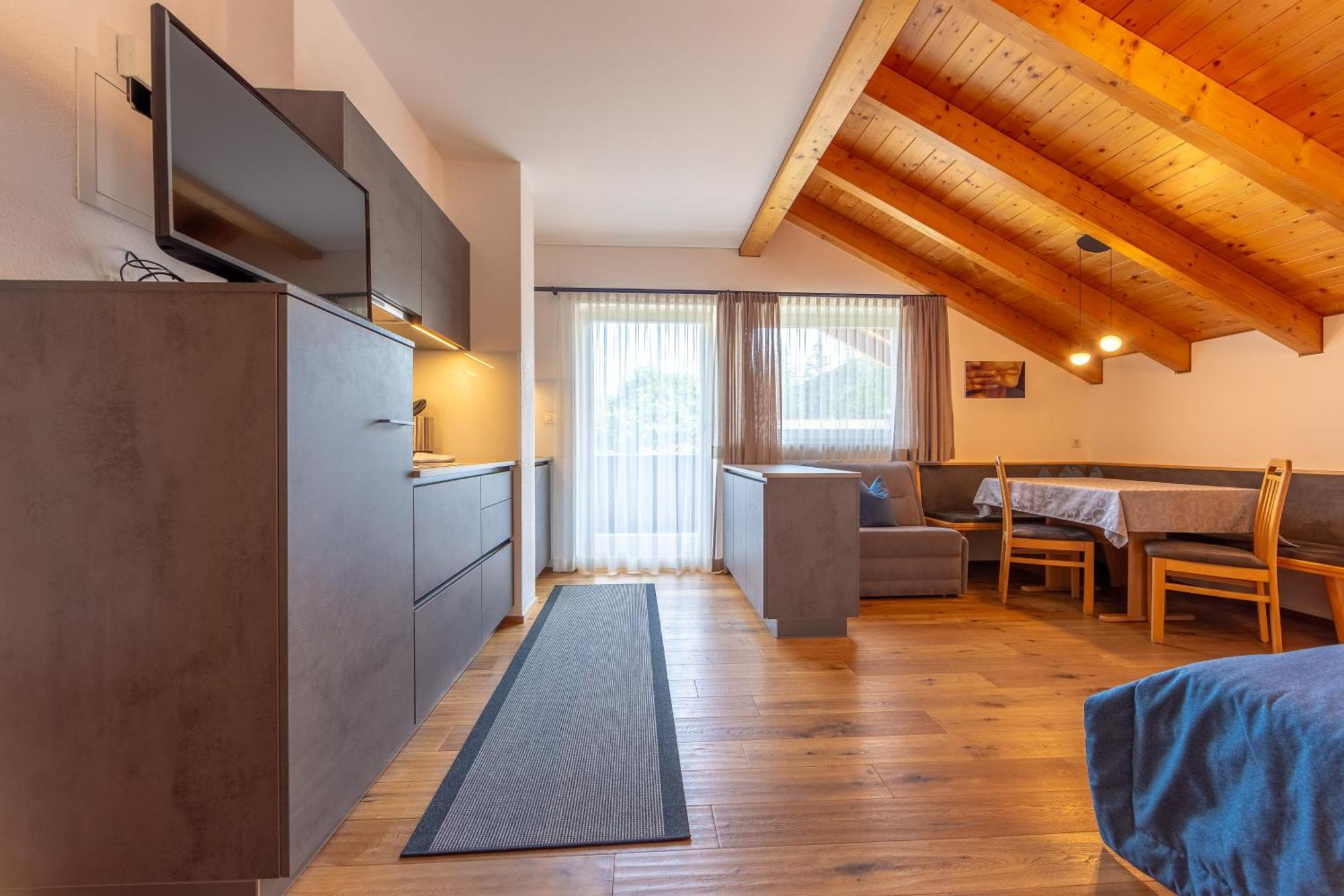 Alpengruss Apartman San Candido Kültér fotó