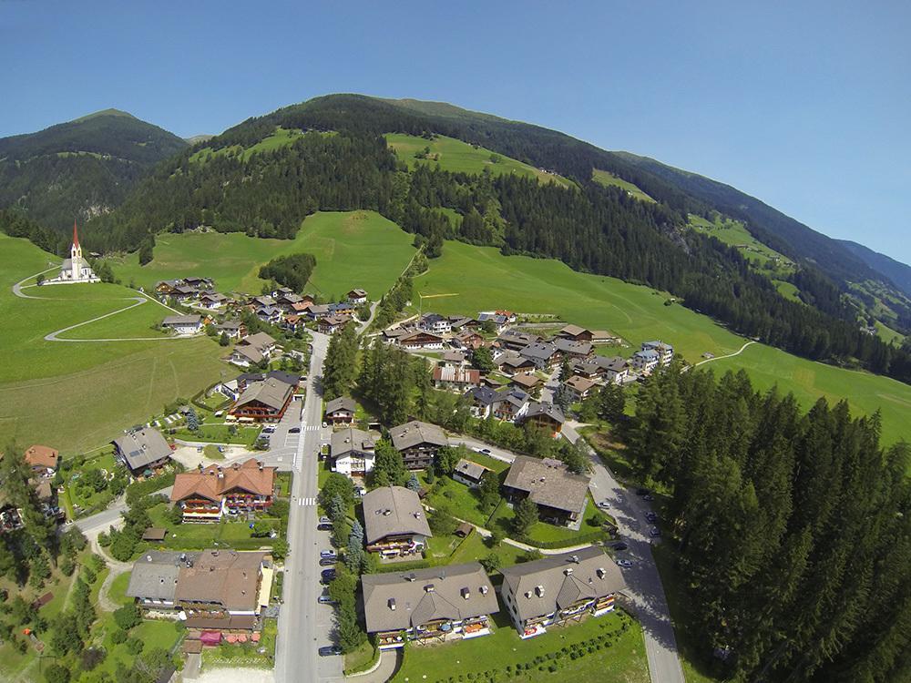 Alpengruss Apartman San Candido Kültér fotó